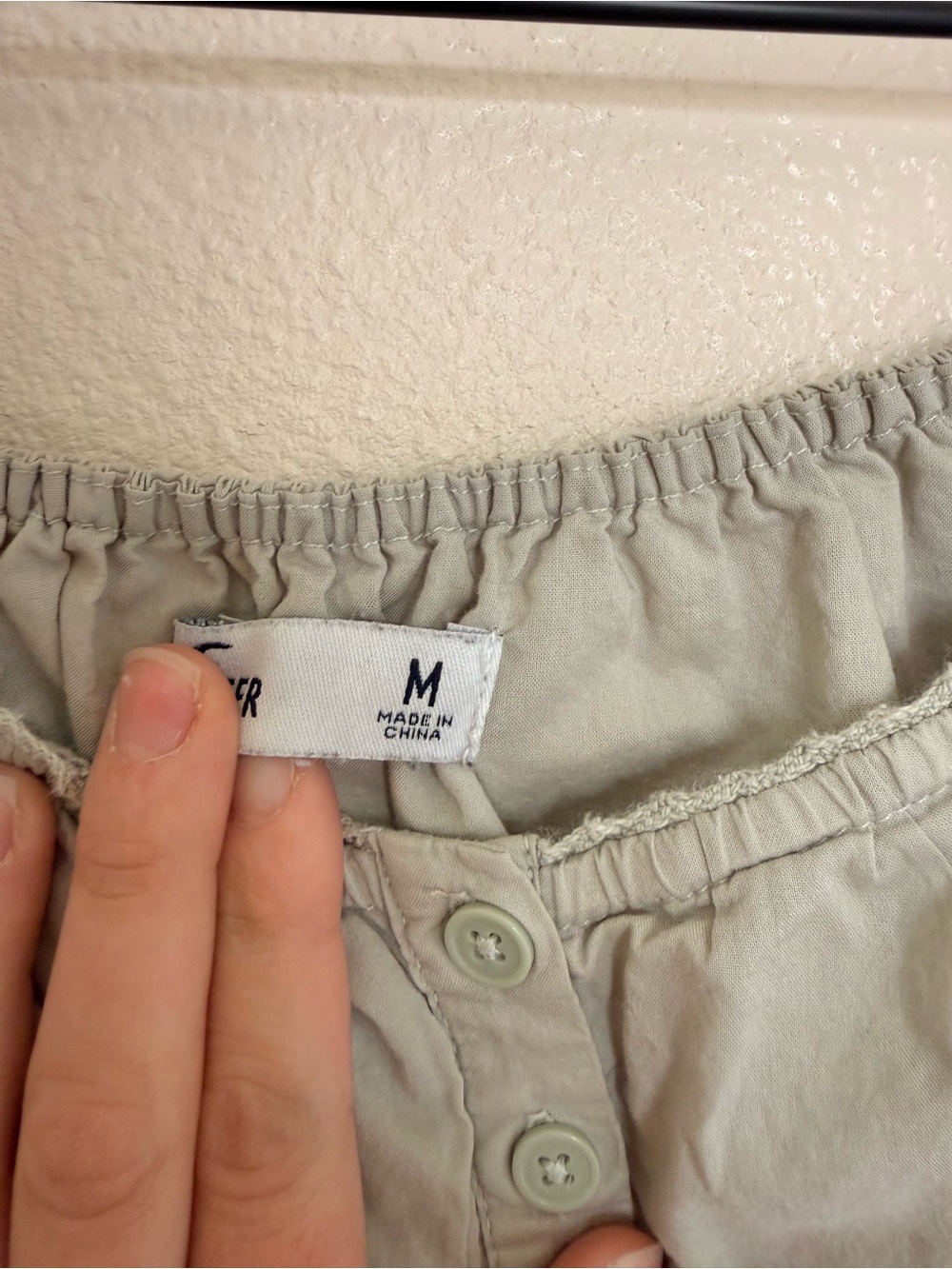 Hollister Light Green Puff Sleeve Crop Top - Picture 4 of 6